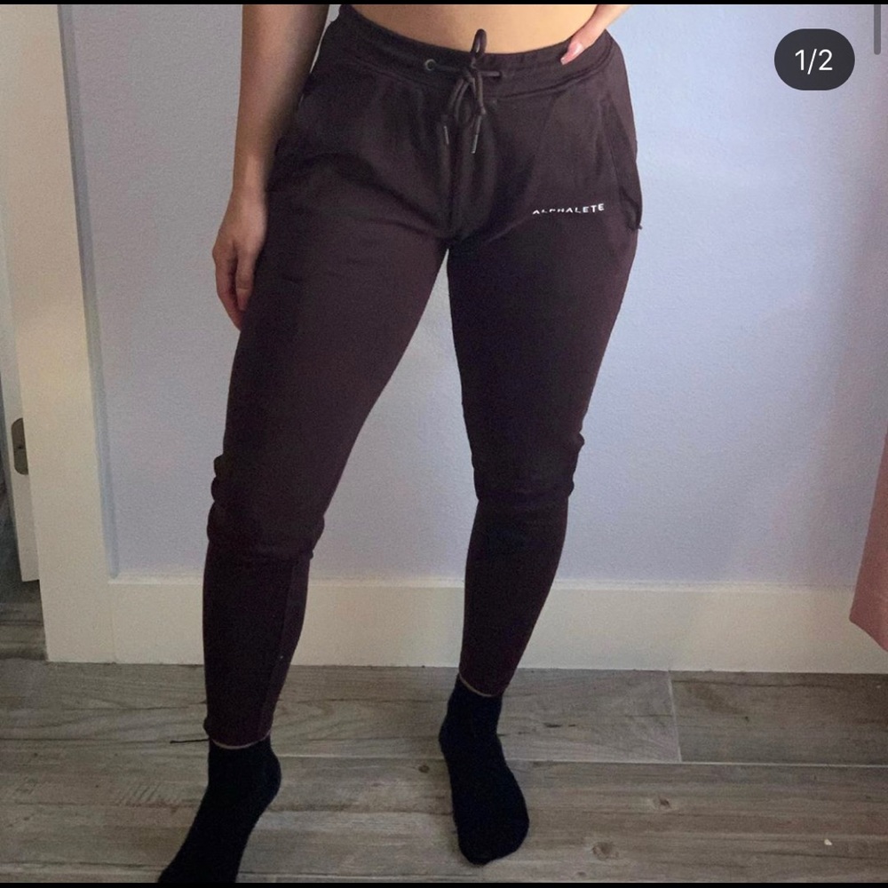 Alphalete cotton joggers